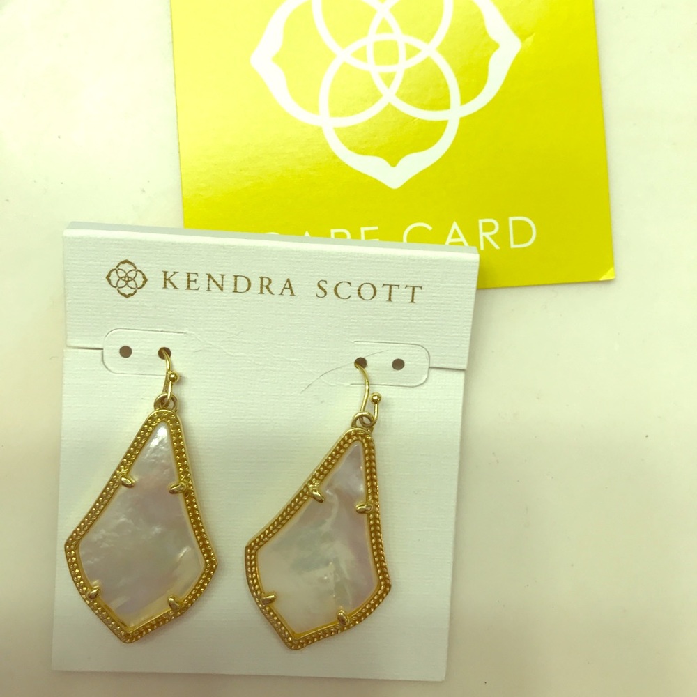 ALEX - KENDRA SCOTT EARRINGS! Bag and Care Card!